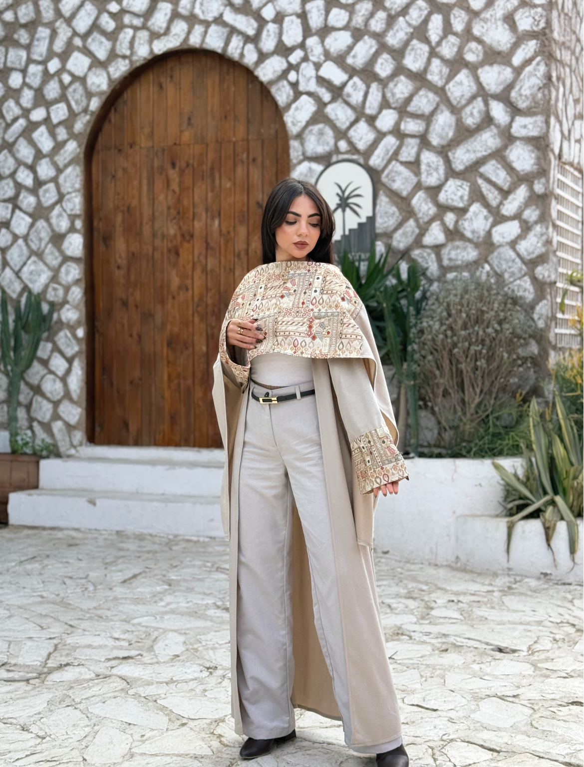 Light beige Elegance Embroided Shawl Kaftan