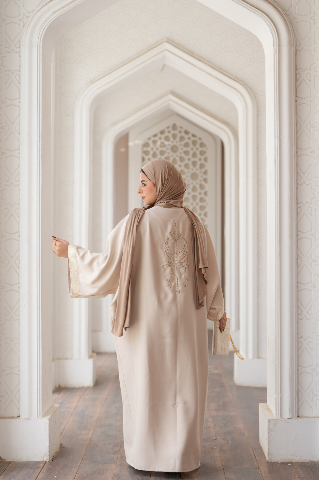 Elegance Moon Kaftaan