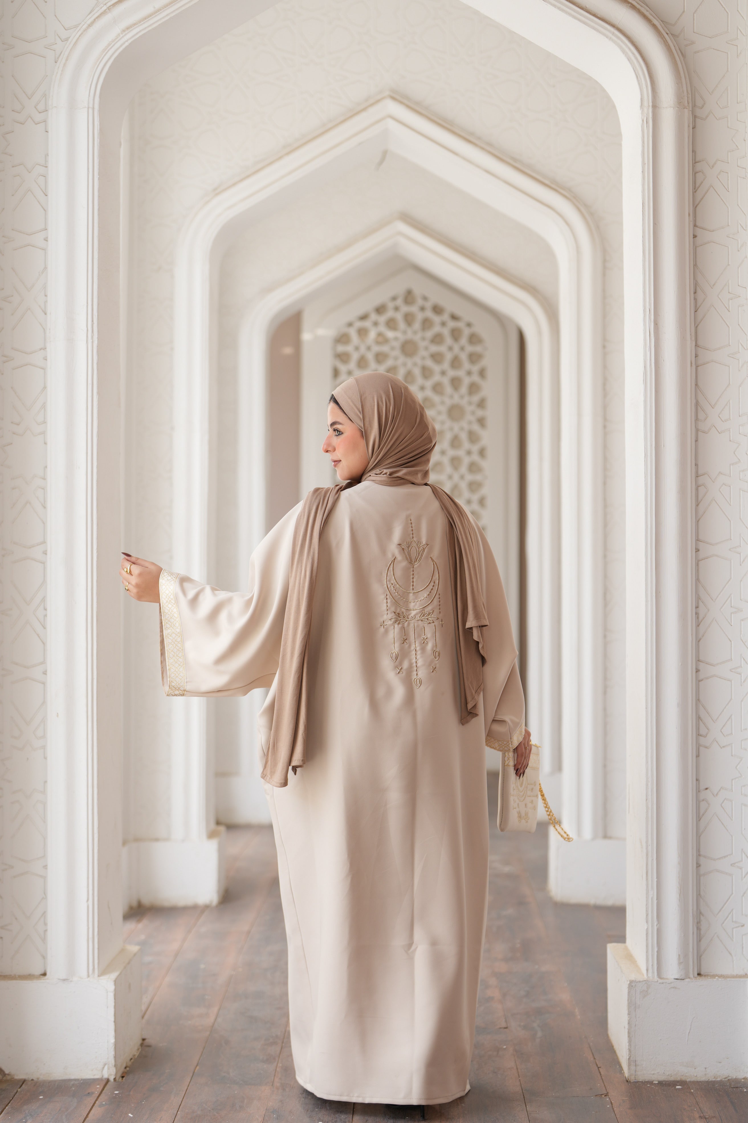 Elegance Moon Kaftaan