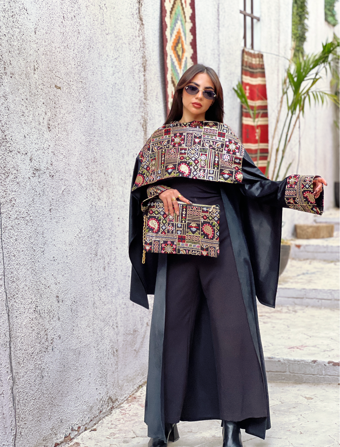 Black Elegance Embroided Shawl Kaftan